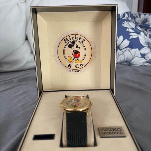 NOS Vintage Seiko Walt Disney Mickey Mouse watch - Picture 2 of 5